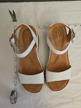 Clarks White Leather Slingback Sandals with Buckle 8W